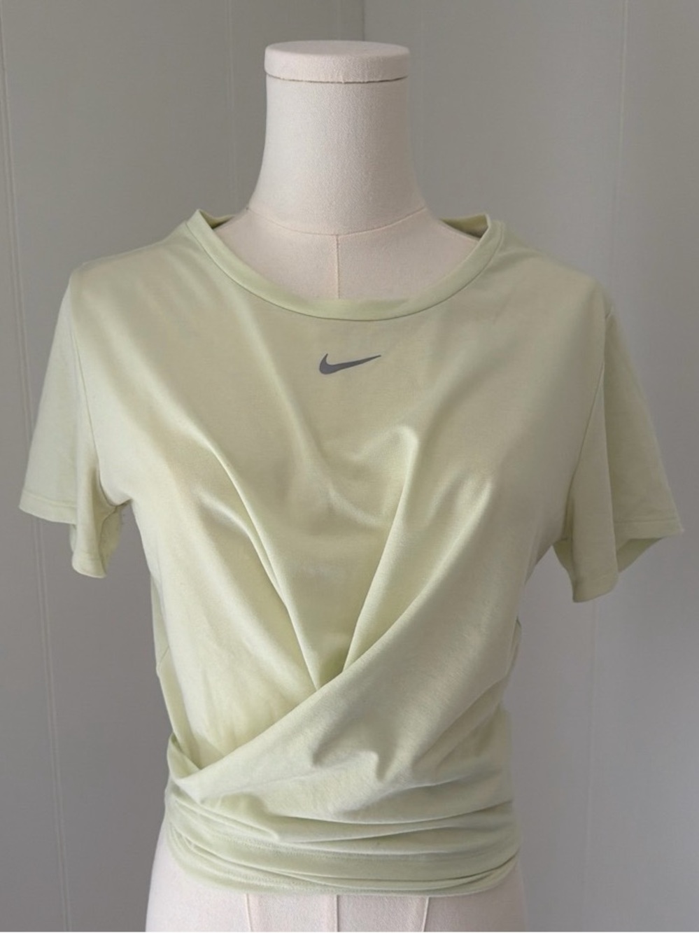 Nike Women's Light Green Cropped Workout Too